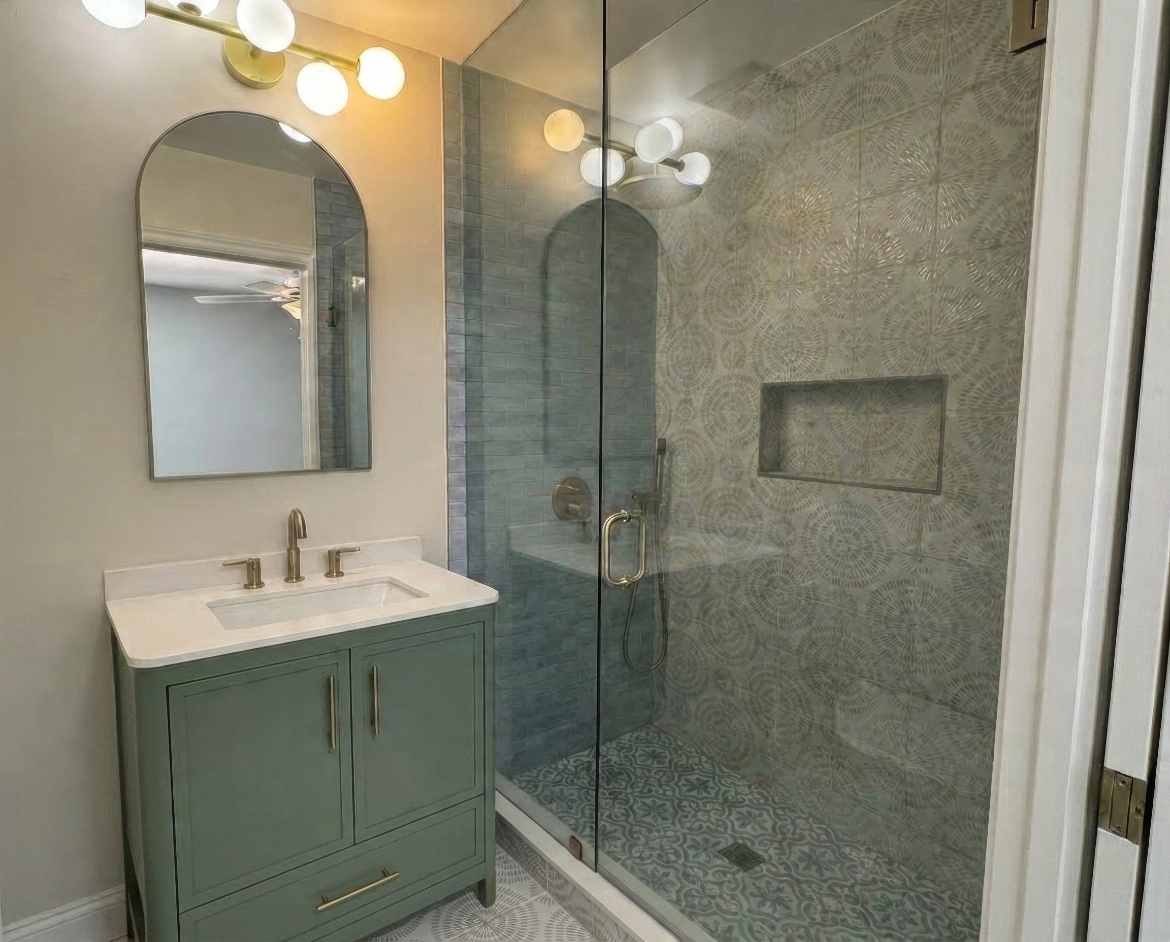Custom ensuite bathroom renovation — Toronto